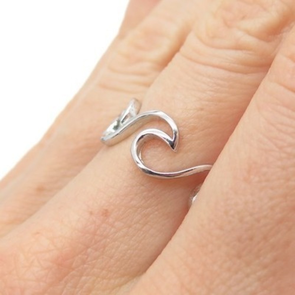 925 Sterling Silver Wave Ring Size 7.25 - Picture 2 of 8